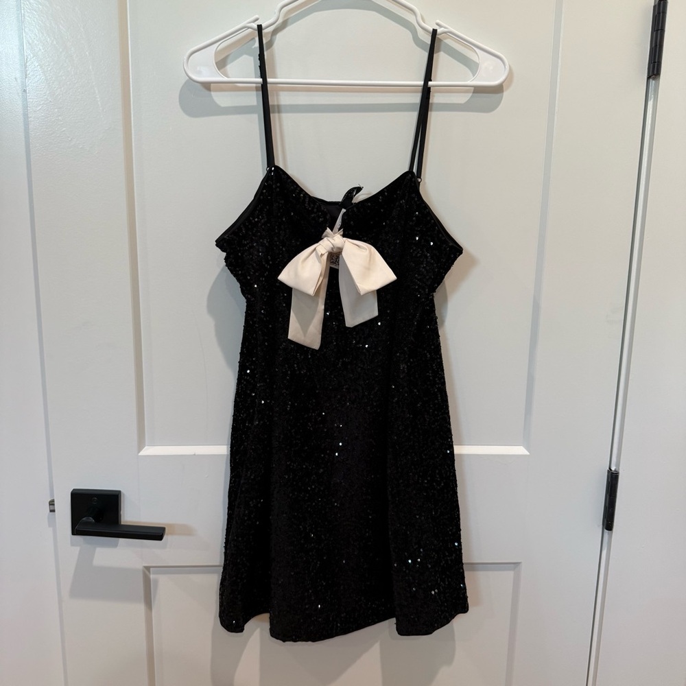 NWT H&M Sequin Mini dress with bow